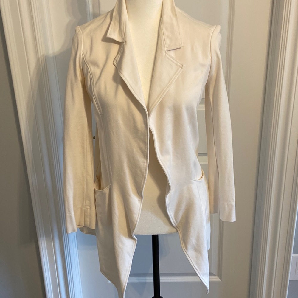 Beautiful Tracy Moore By Freda’s Ivory OpenFront Jacket. Size XS-Small
